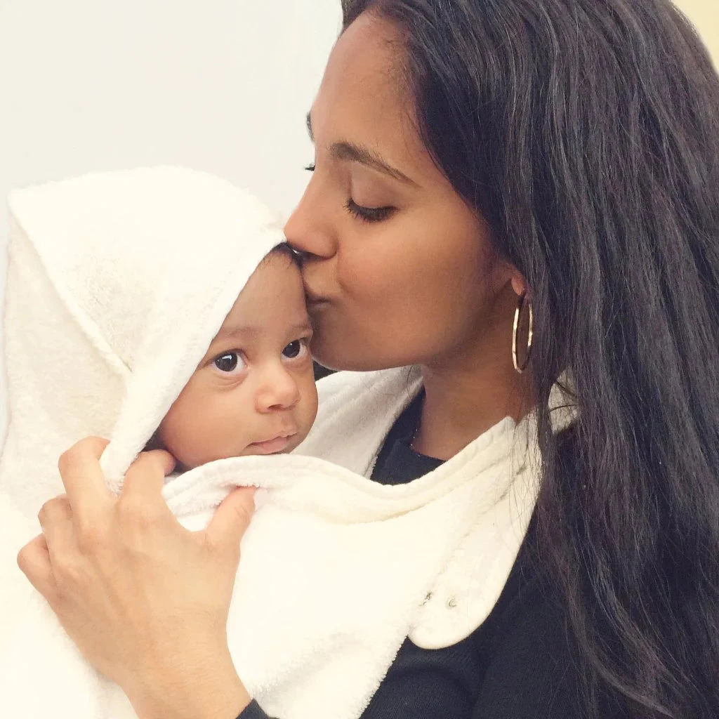 Cuddledry 'Hands-free' Baby Towel White 4 Cuddledry 'Hands-free' Baby Towel White - Image 2