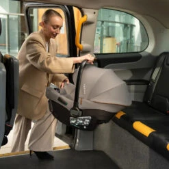 Nuna Pipa™ Urbn Caviar -Baby Product NUNA GL PIPAurbn London LS 7852 web 2 1d84